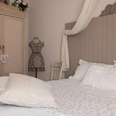 La Pulcia Bed & Breakfast 4*