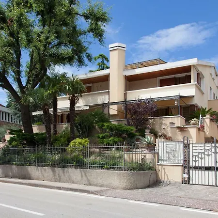 Bed & Breakfast La Pulcia 4*